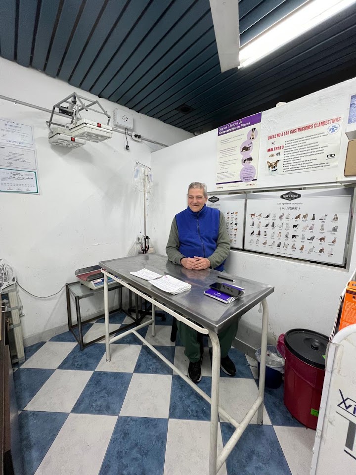 Recepción y consultorio moderno de Dr Novoa Veterinarias en Vicente López